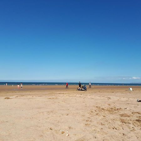 Jaw-Dropping Beach House In Anglesey 벤레치 외부 사진