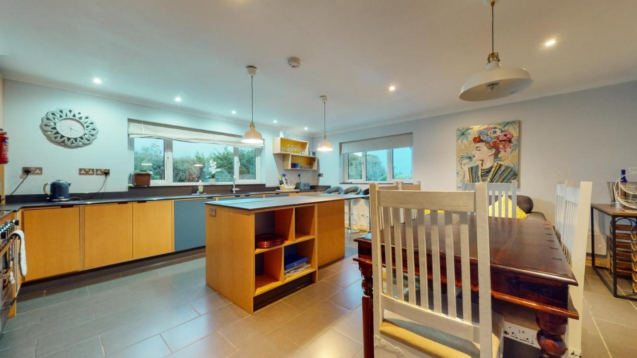 Jaw-Dropping Beach House In Anglesey 벤레치 외부 사진